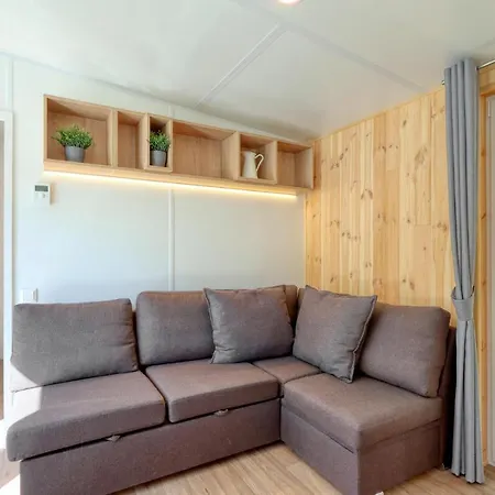 度假居 Tiny Haus 44 Am Brombachsee *